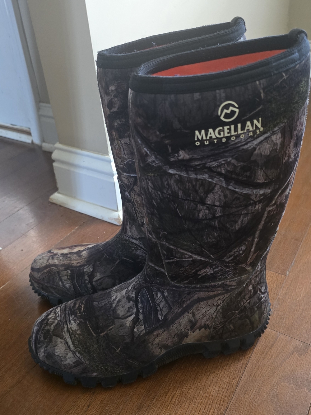 Magellan Outdoors Camo Hunting Rain Boots - Brown/Black Mens Size 10 Worn Once